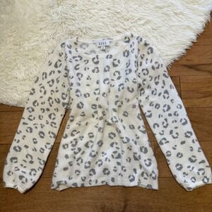 Elle Women Leopard Print Crewneck Sweater White Grey Animal Print Size M Cozy